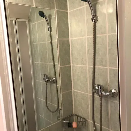 Apartment Vinny Sklipek Stary Vinar Kelcany