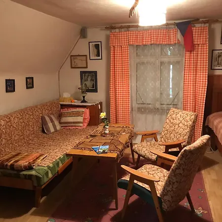 Vinny Sklipek Stary Vinar Apartment Kelcany